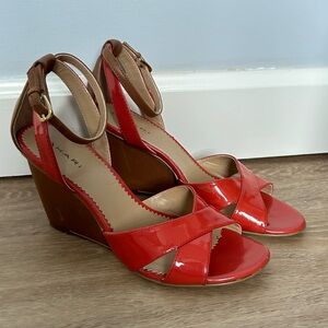 Tahari Women’s Wedge Shoes, Size 7.5, Red 3.25 Inch High Wedge Shoes, Cute Wedge